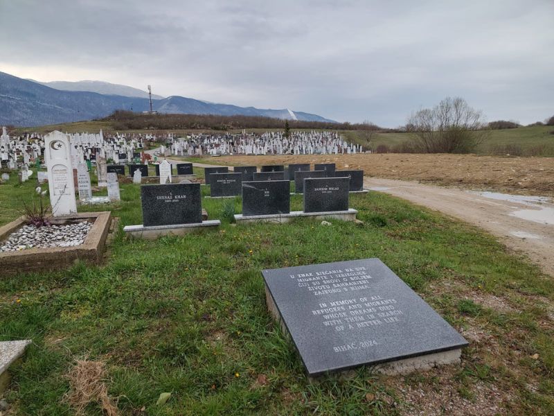 parte del cimitero comunale di Bihać dedicata alle persone morte a causa della frontiera